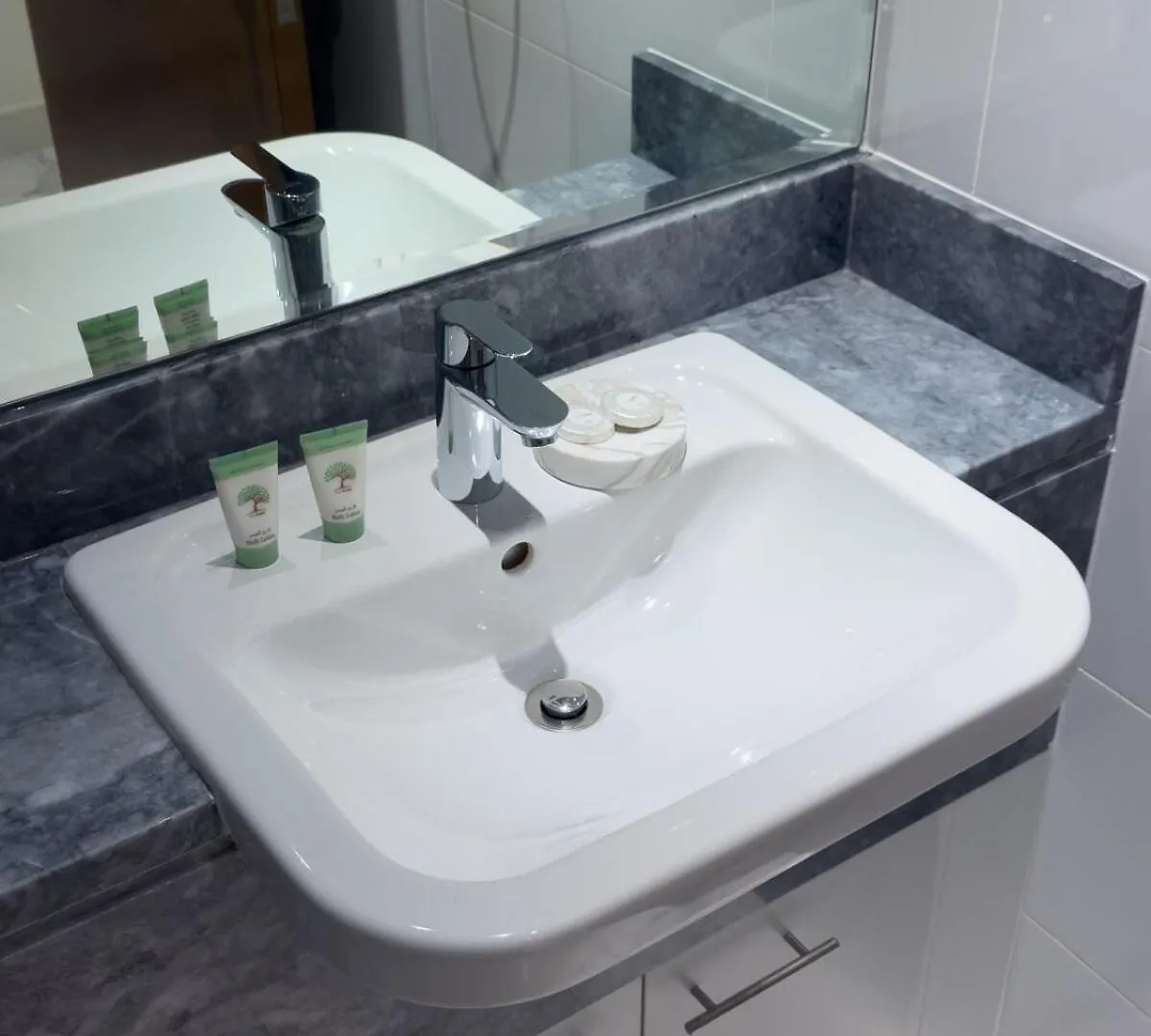 Modern And Spacious 2Br In Business Bay Ντουμπάι Διαμέρισμα