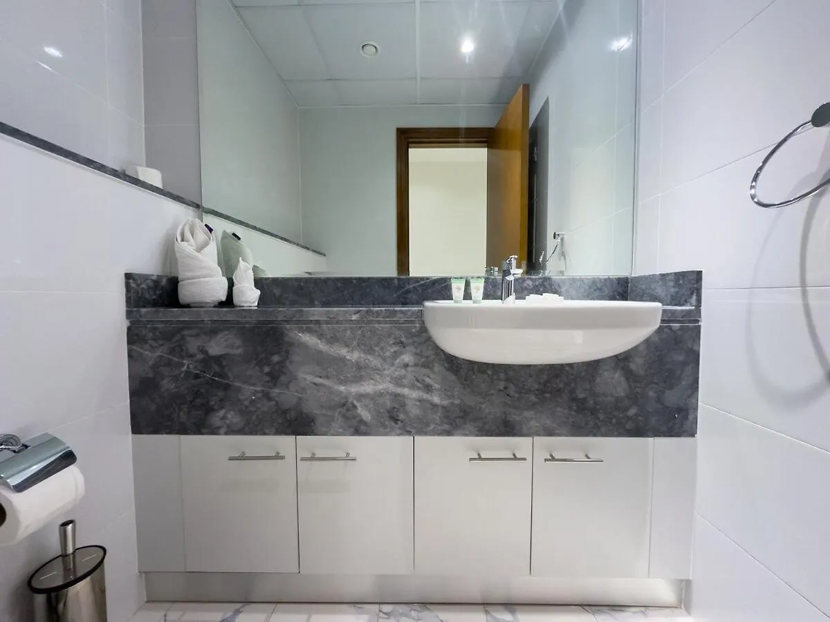 Modern And Spacious 2Br In Business Bay Ντουμπάι